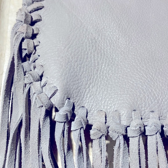 ZARA  Boho fringed leather shoulder bag - Picture 5 of 8